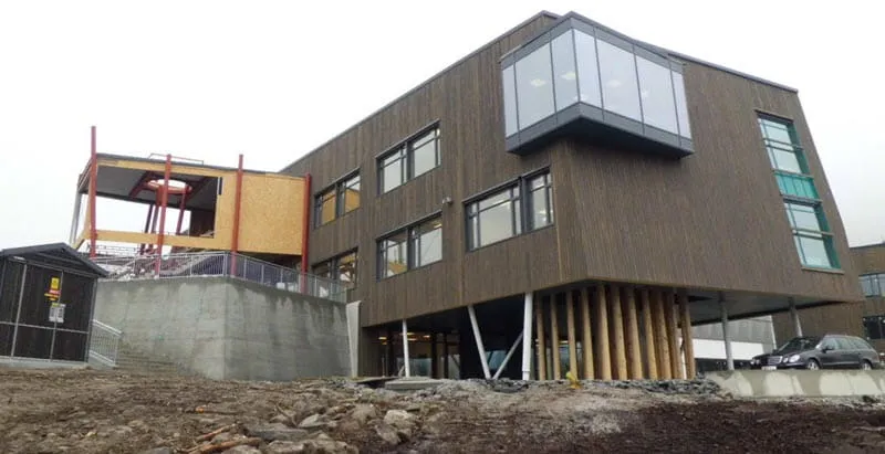 Новое здание школы в городе Гуль, Норвегия