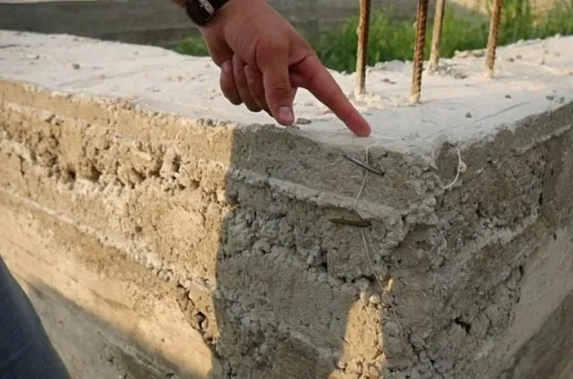 Неправильная заливка бетона - одна из ошибок при монтаже фундамента